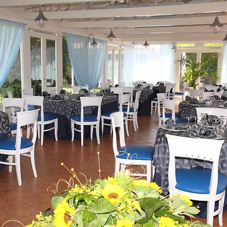 Costa Azzurra Hotel Pulsano Exterior foto